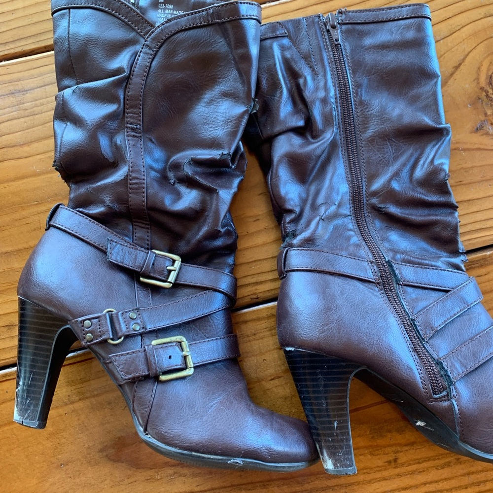 Boots - Picture 2 of 8